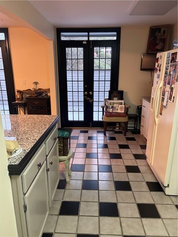 100 Denniston 59, Shadyside, PA 15206