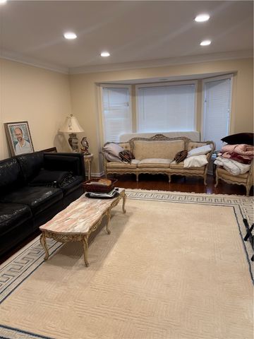 100 Denniston 59, Shadyside, PA 15206