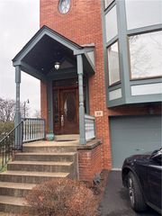 100 Denniston 59, Shadyside, PA 15206