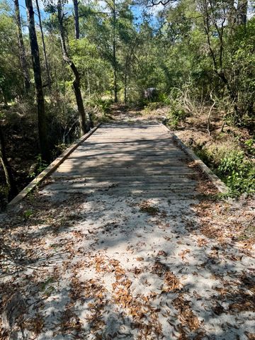 X Eagles Way, Defuniak Springs, FL 32433