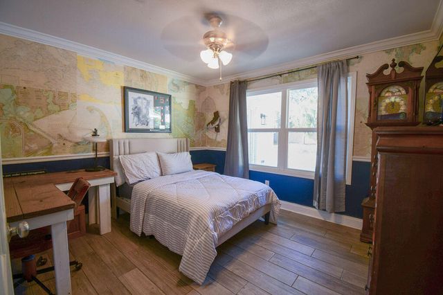 2912 Glenn Street, Gulf Breeze, FL 32563