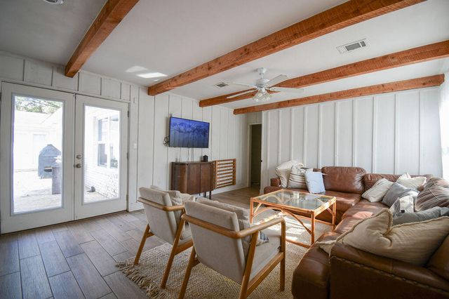 2912 Glenn Street, Gulf Breeze, FL 32563