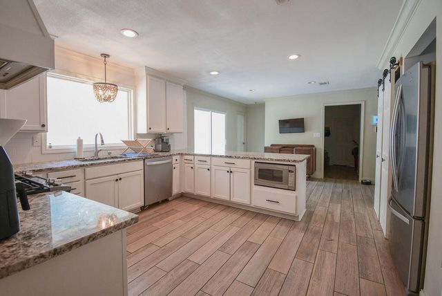 2912 Glenn Street, Gulf Breeze, FL 32563