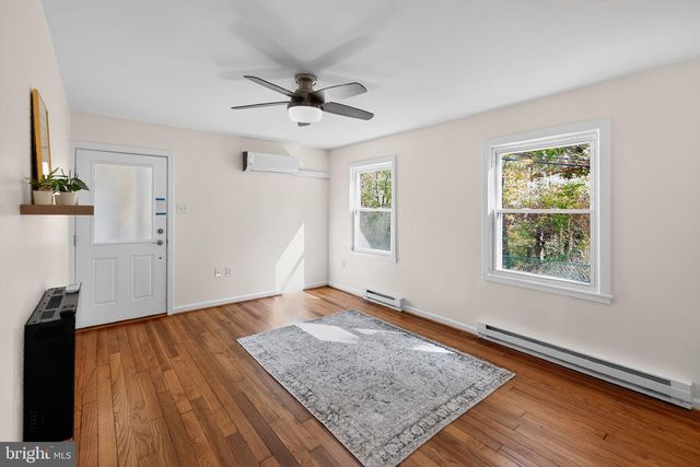 20-F HILLSIDE RD, Greenbelt, MD 20770