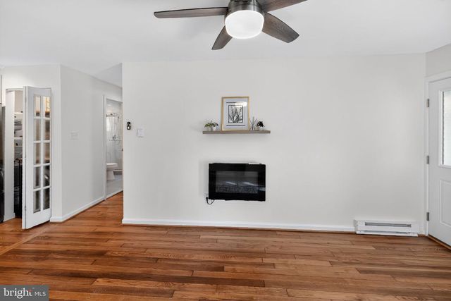 20-F HILLSIDE RD, Greenbelt, MD 20770