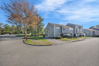 1 Griswold Dr 11A, Salem, MA 01970