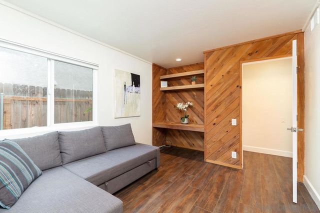 13053 Trail Dust Ave, San Diego, CA 92129