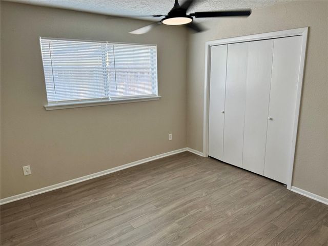 4231 Meadowbank Drive, Seabrook, TX 77586