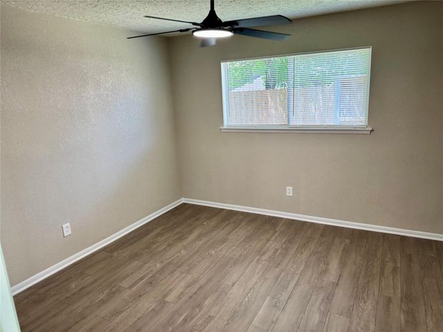 4231 Meadowbank Drive, Seabrook, TX 77586