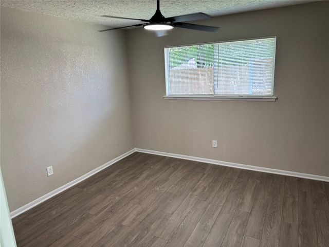 4231 Meadowbank Drive, Seabrook, TX 77586