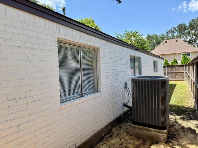 4231 Meadowbank Drive, Seabrook, TX 77586