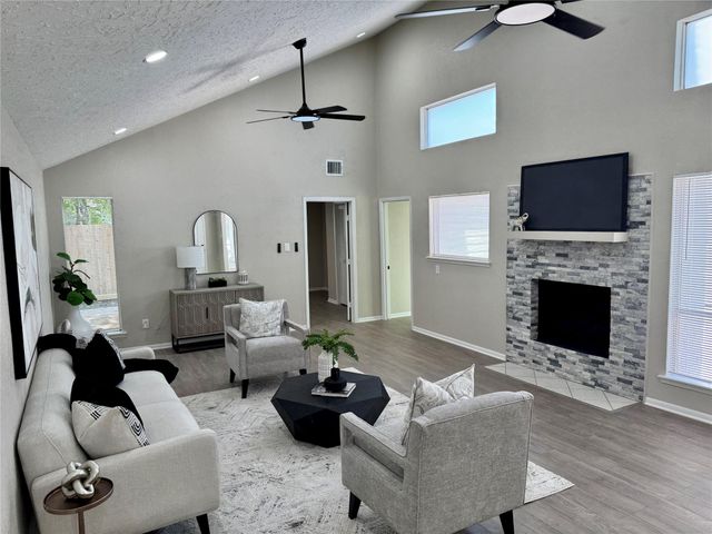 4231 Meadowbank Drive, Seabrook, TX 77586