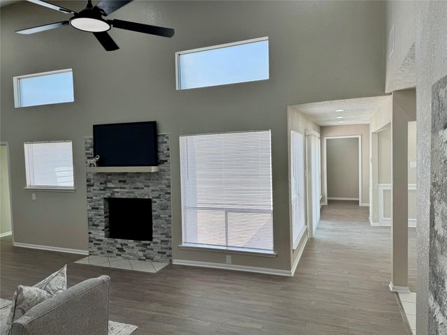 4231 Meadowbank Drive, Seabrook, TX 77586