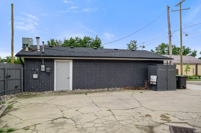 1017 E Pontiac Street, Fort Wayne, IN 46803