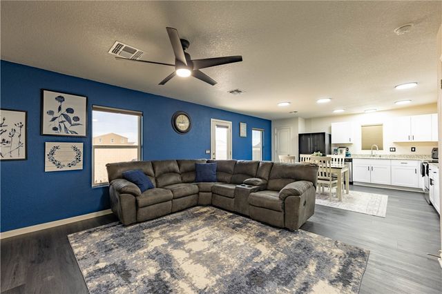 5546 S Havasu Creek Rd, Fort Mohave, AZ 86426