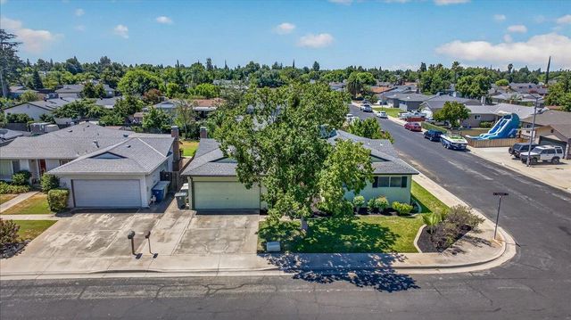 1726 Fairmont Avenue, Clovis, CA 93611