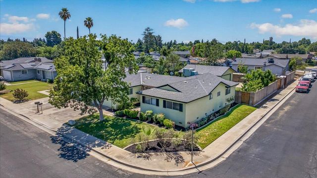 1726 Fairmont Avenue, Clovis, CA 93611