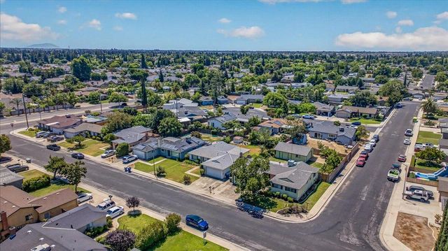 1726 Fairmont Avenue, Clovis, CA 93611
