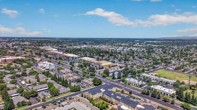 1726 Fairmont Avenue, Clovis, CA 93611