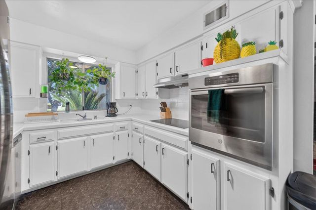 1726 Fairmont Avenue, Clovis, CA 93611