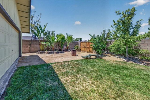 1726 Fairmont Avenue, Clovis, CA 93611