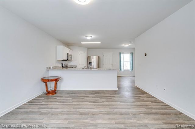 1666 Golfview Drive, Ypsilanti, MI 48198