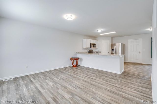 1666 Golfview Drive, Ypsilanti, MI 48198