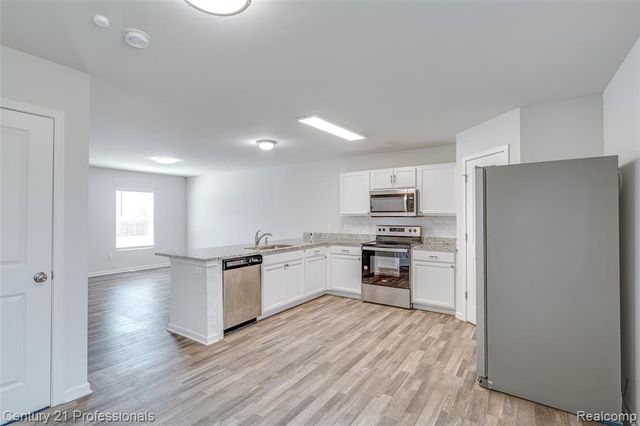 1666 Golfview Drive, Ypsilanti, MI 48198