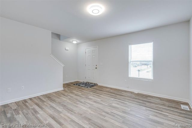 1666 Golfview Drive, Ypsilanti, MI 48198