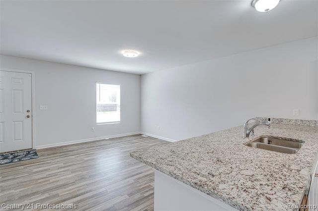 1666 Golfview Drive, Ypsilanti, MI 48198