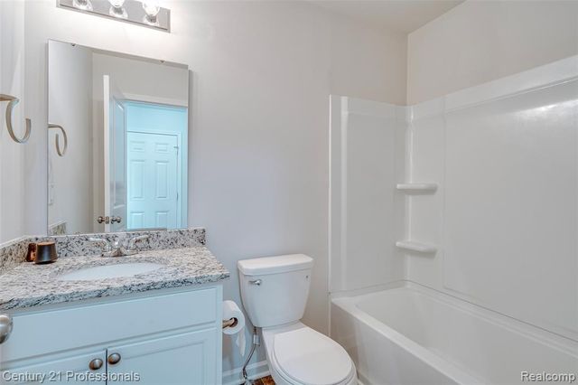 1666 Golfview Drive, Ypsilanti, MI 48198