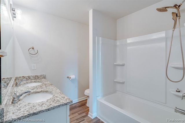 1666 Golfview Drive, Ypsilanti, MI 48198