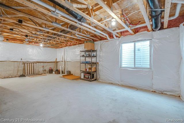 1666 Golfview Drive, Ypsilanti, MI 48198