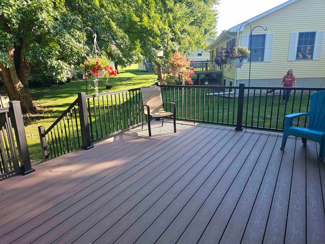 205 Dawn Drive, Nashua, IA 50658