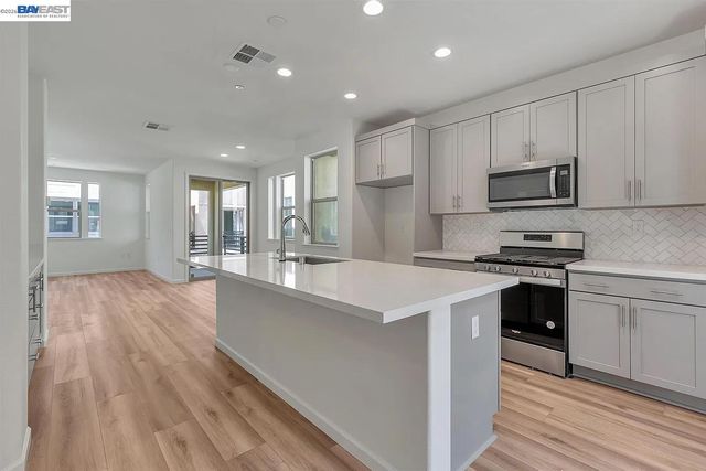 2817 Poipu Common, Livermore, CA 94550