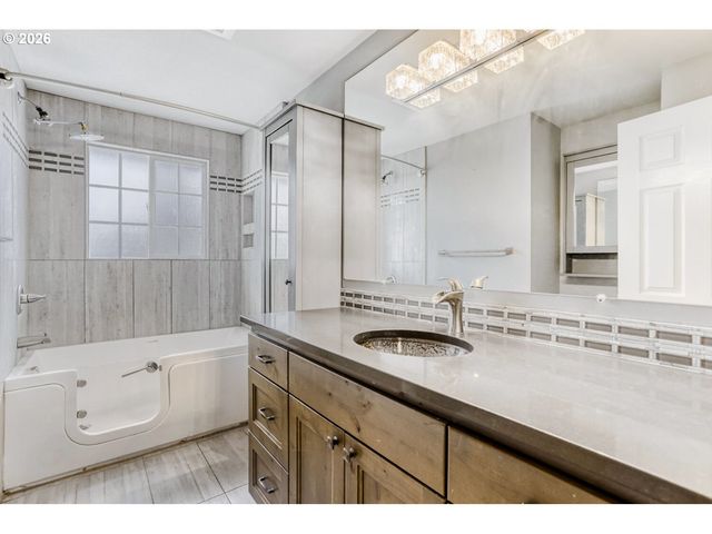 5710 Sw 206TH Ave, Beaverton, OR 97078