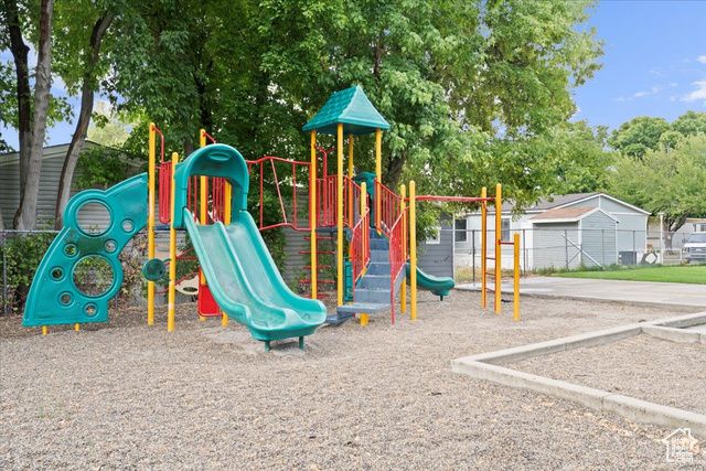 4979 S CAMINO REAL DR, Holladay, UT 84117