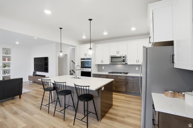 311 E UNCHARTERED LN, Draper, UT 84020