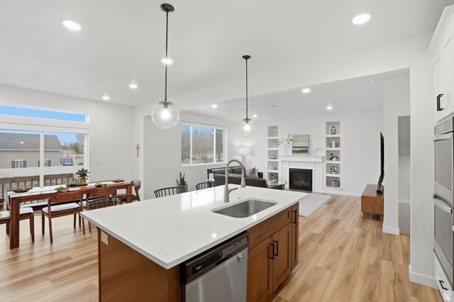 311 E UNCHARTERED LN, Draper, UT 84020