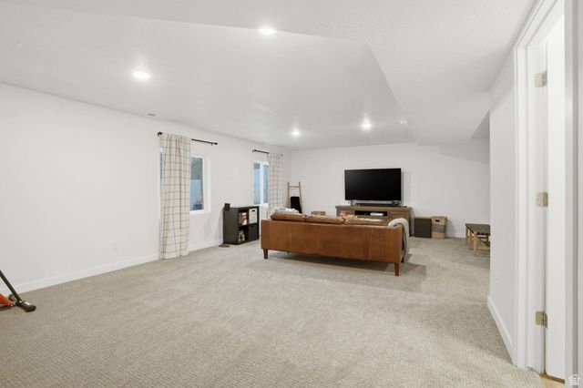 311 E UNCHARTERED LN, Draper, UT 84020