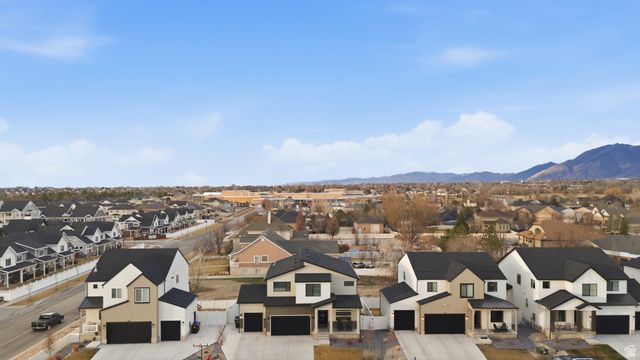 311 E UNCHARTERED LN, Draper, UT 84020