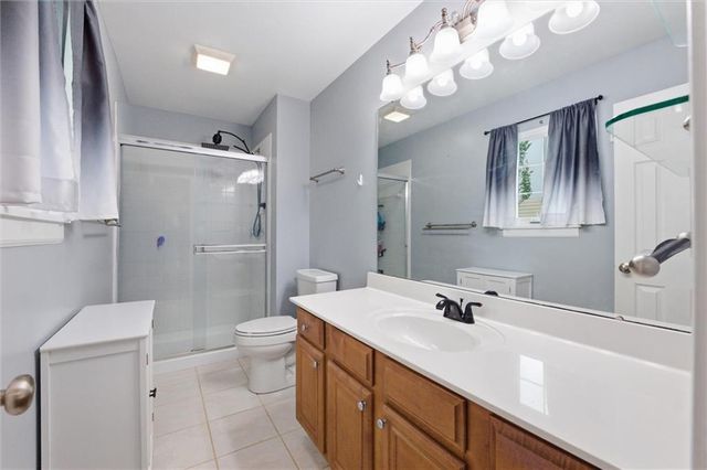 210 E Whispering Hills Boulevard, Lone Jack, MO 64070