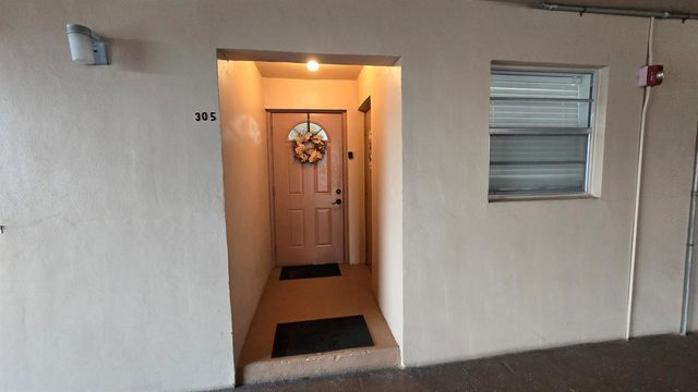 1200 Tallwood Avenue 305, Hollywood, FL 33021
