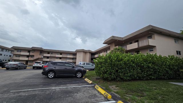 1200 Tallwood Avenue 305, Hollywood, FL 33021