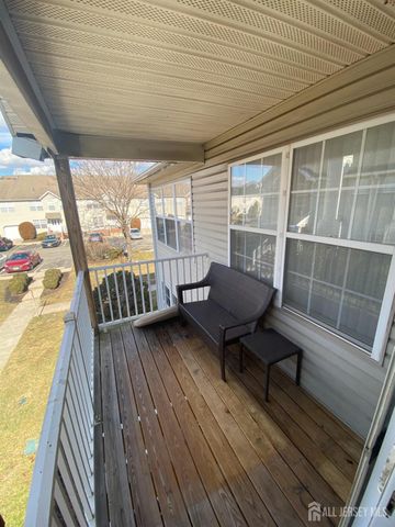 333 Bowler Court, Piscataway, NJ 08854