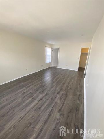 333 Bowler Court, Piscataway, NJ 08854