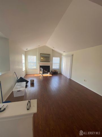 333 Bowler Court, Piscataway, NJ 08854