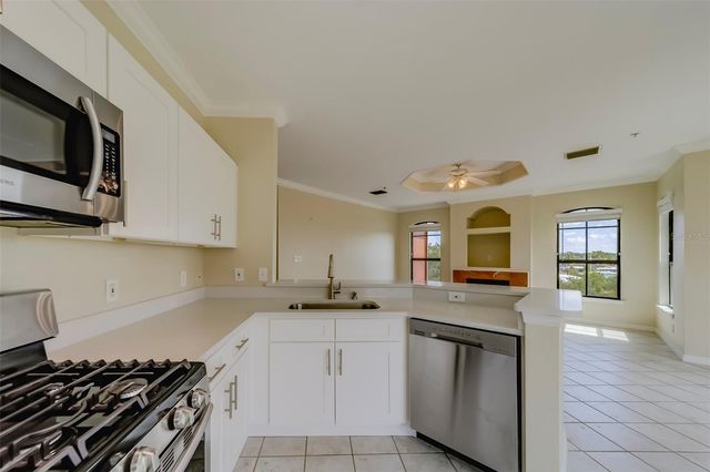 2741 VIA CIPRIANI 930A, Clearwater, FL 33764