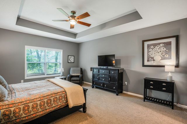 16214 Northpark Drive, Urbandale, IA 50323