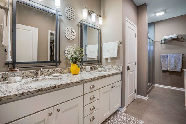 16214 Northpark Drive, Urbandale, IA 50323